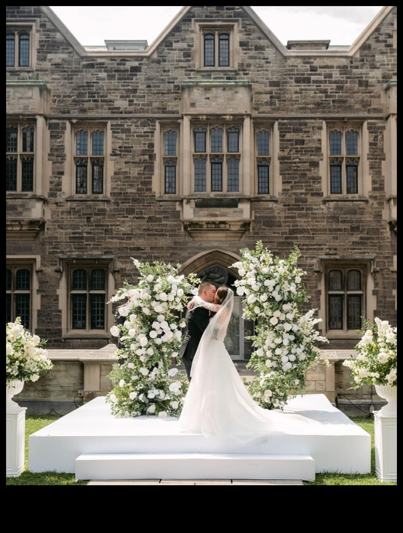 התחלות מכושפות: יצירת טקס החתונה המושלם שלך