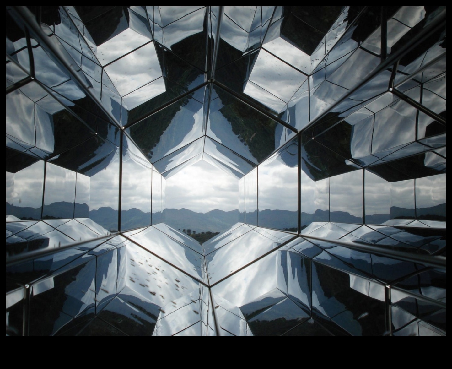 עיצוב רנסנס המדמיין מחדש את עתיד חדשנות המוצר 2 רנסנס עיצובי: גילוי מחדש של אמנות חדשנות המוצר